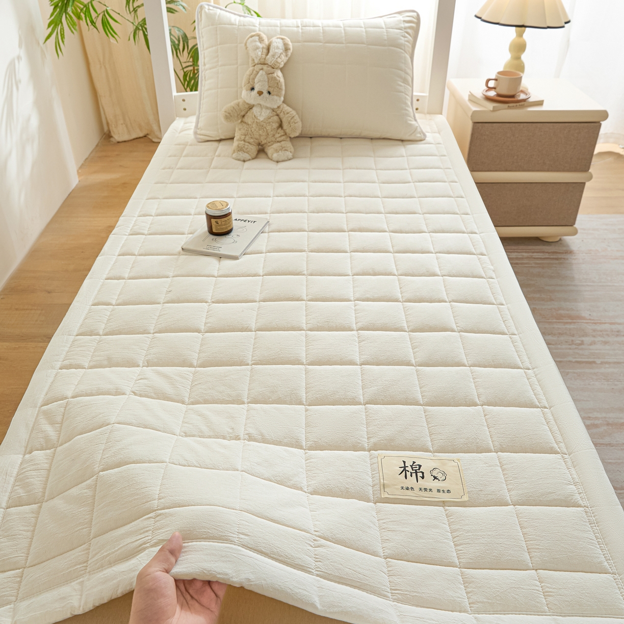 91家纺网 家纺一手货源 找家纺 鑫钰 2025新款学生开学季宿舍专用新疆棉花床垫薄款 棉格-经典白