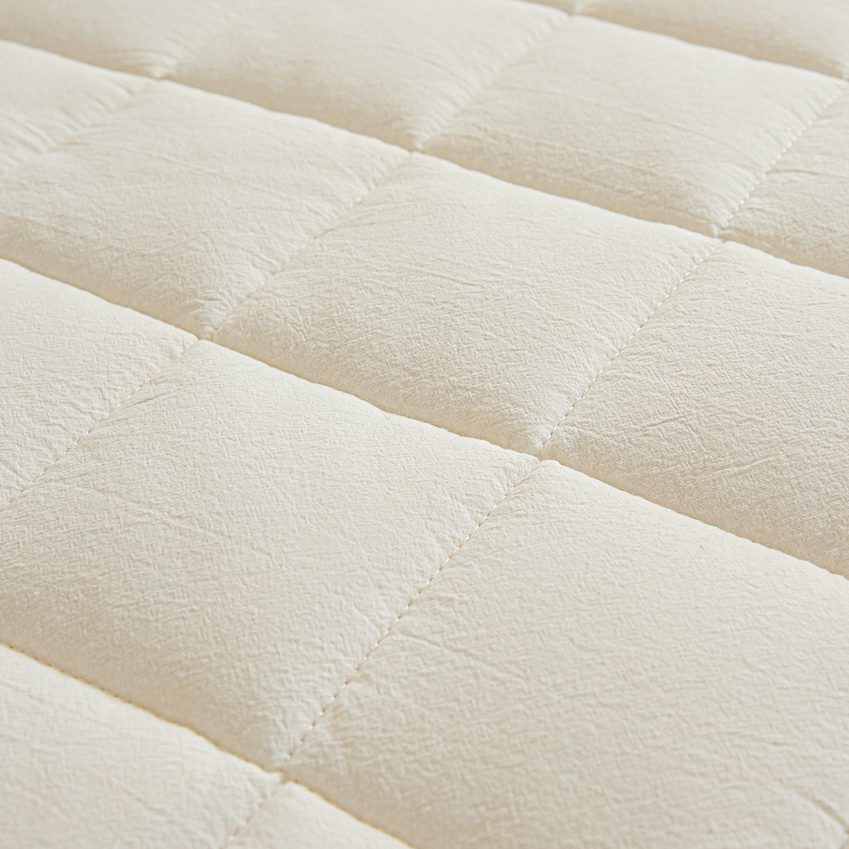 91家纺网 家纺一手货源 找家纺 鑫钰 2025新款学生开学季宿舍专用新疆棉花床垫薄款 棉格-经典白