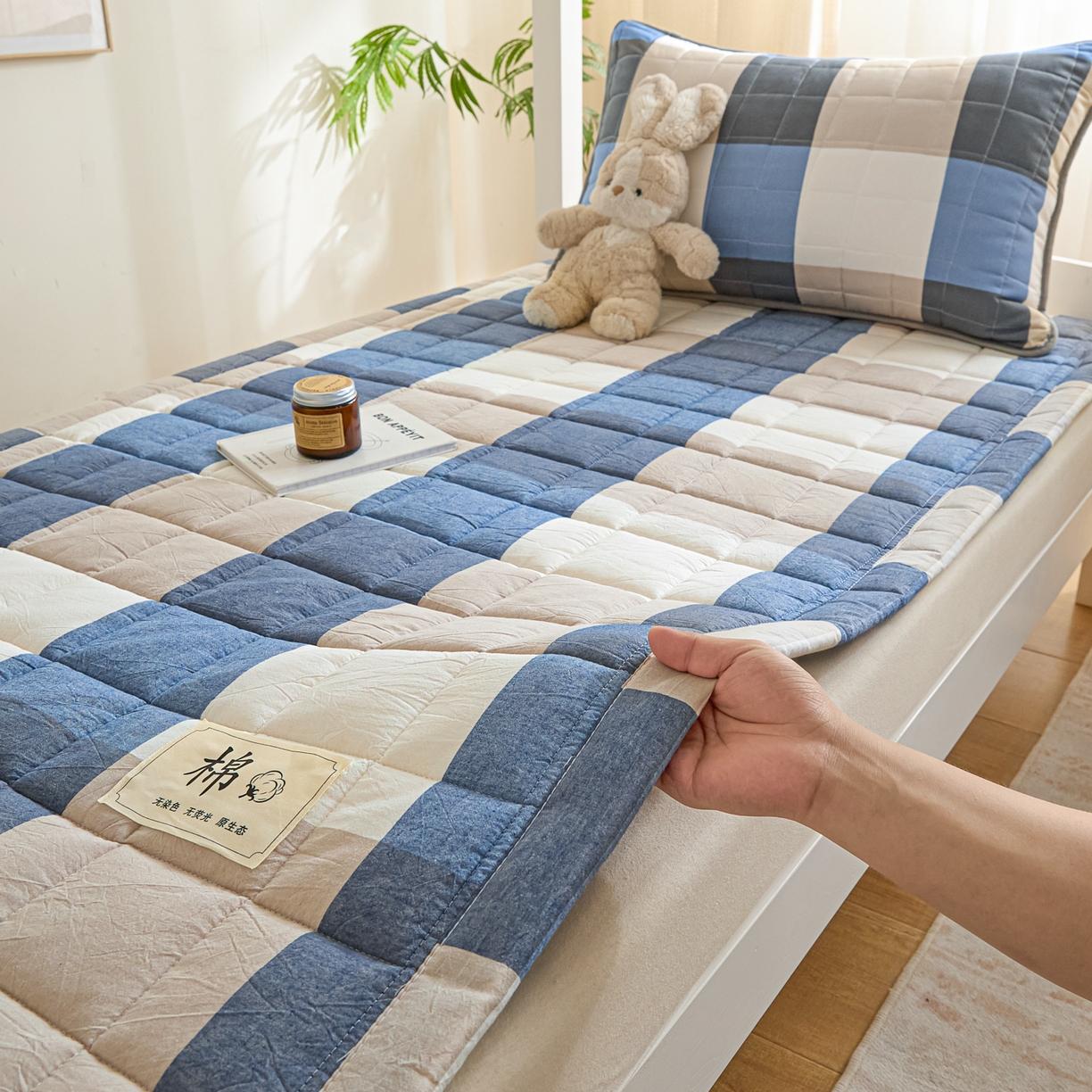 91家纺网 家纺一手货源 找家纺 鑫钰 2025新款学生开学季宿舍专用新疆棉花床垫薄款 棉格-蓝大格