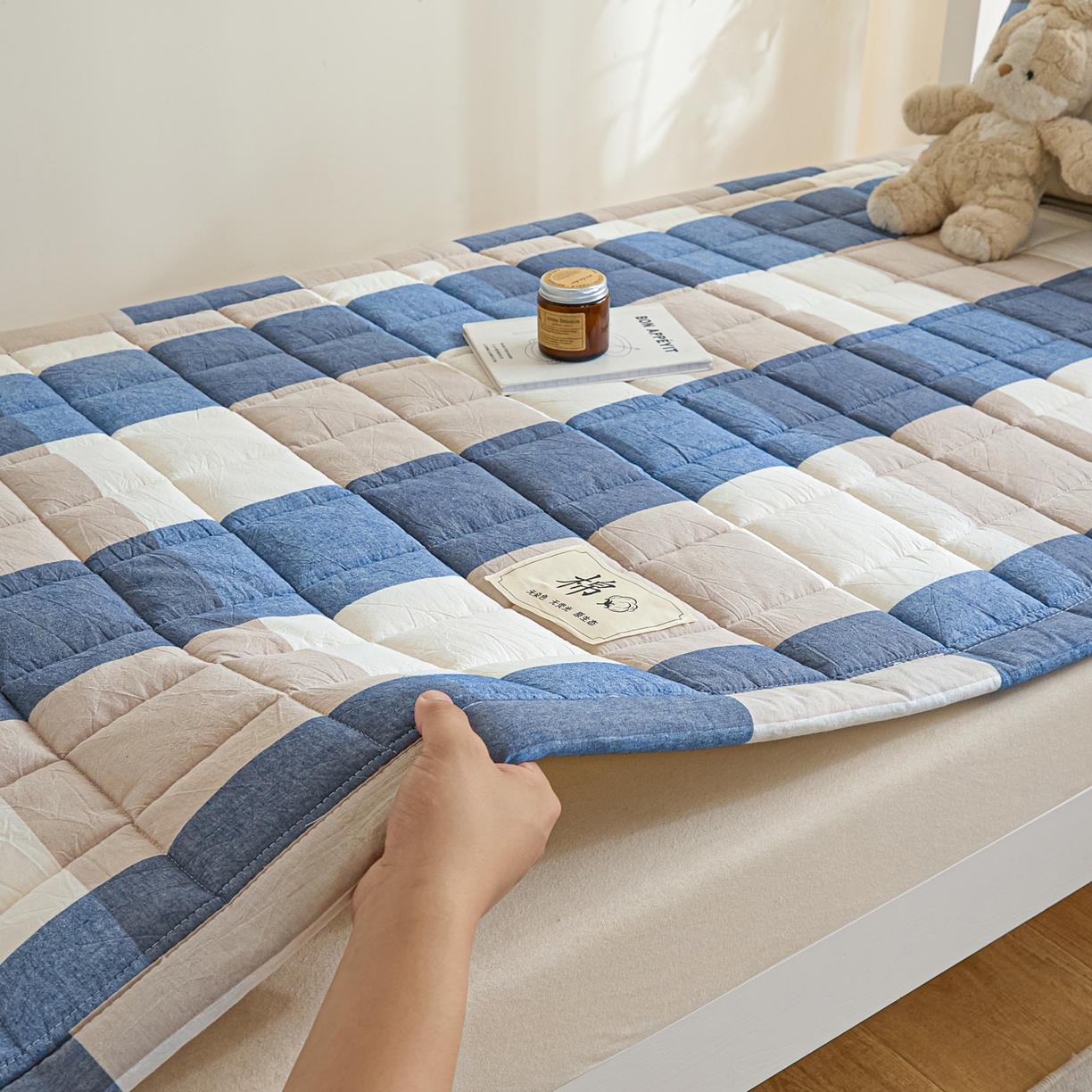 91家纺网 家纺一手货源 找家纺 鑫钰 2025新款学生开学季宿舍专用新疆棉花床垫薄款 棉格-蓝大格