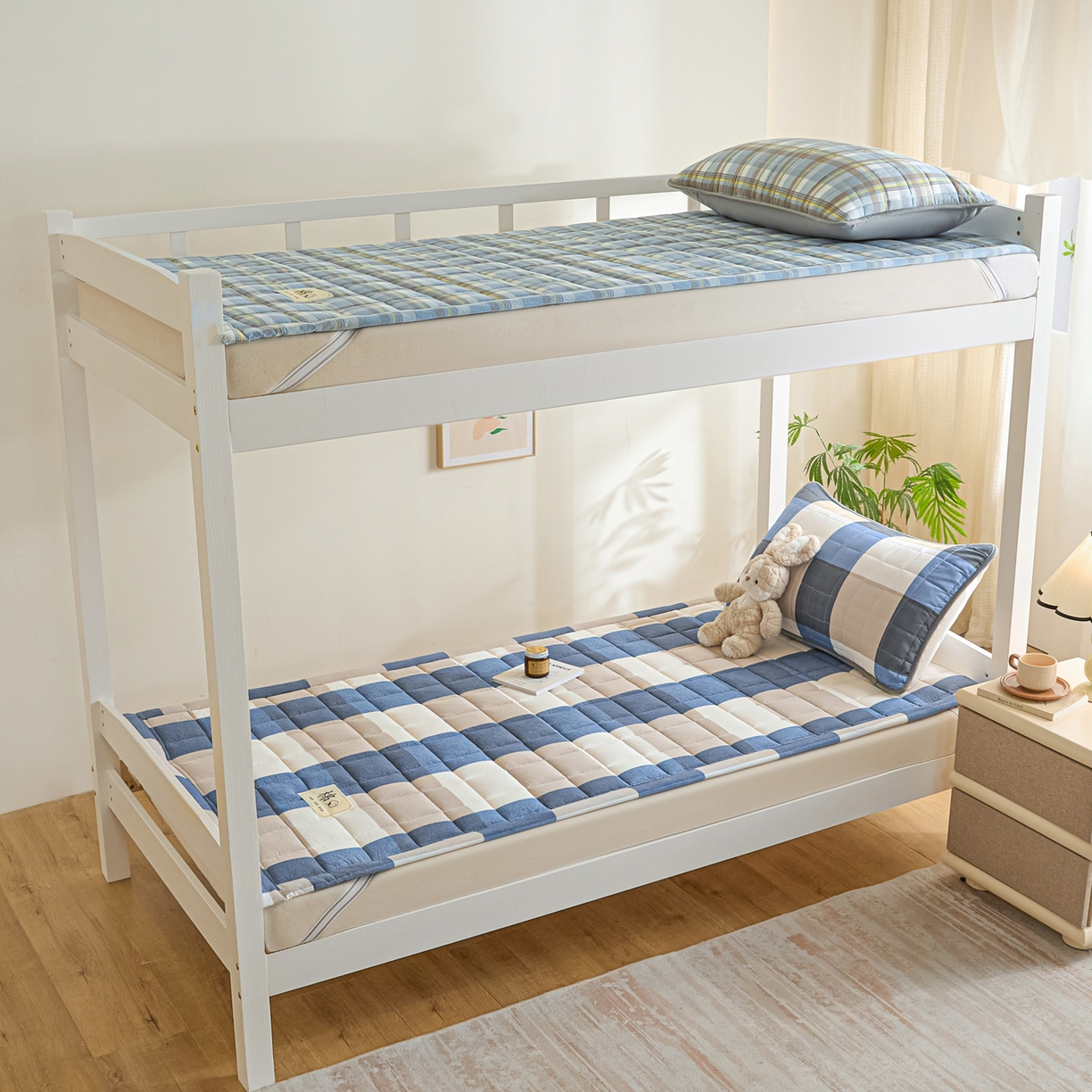 91家纺网 家纺一手货源 找家纺 鑫钰 2025新款学生开学季宿舍专用新疆棉花床垫薄款 棉格-蓝大格