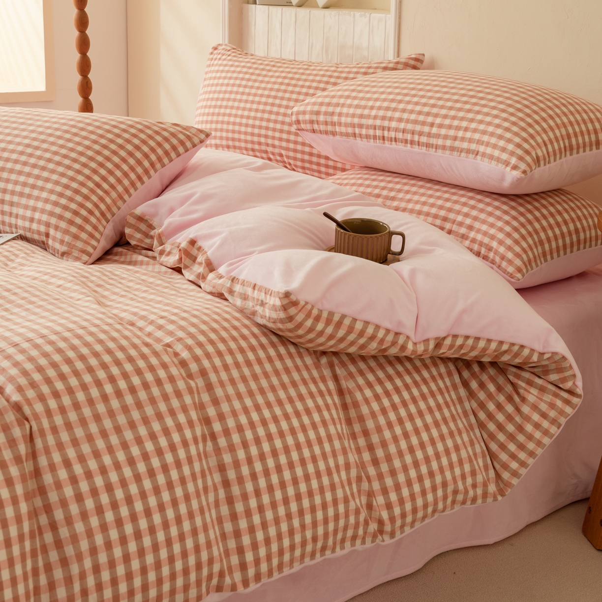 91家纺网 家纺一手货源 找家纺 雯雨家纺 2025新款全棉加牛奶绒宝宝绒一面棉一面绒单件被套单品被套 棉绒-粉小格