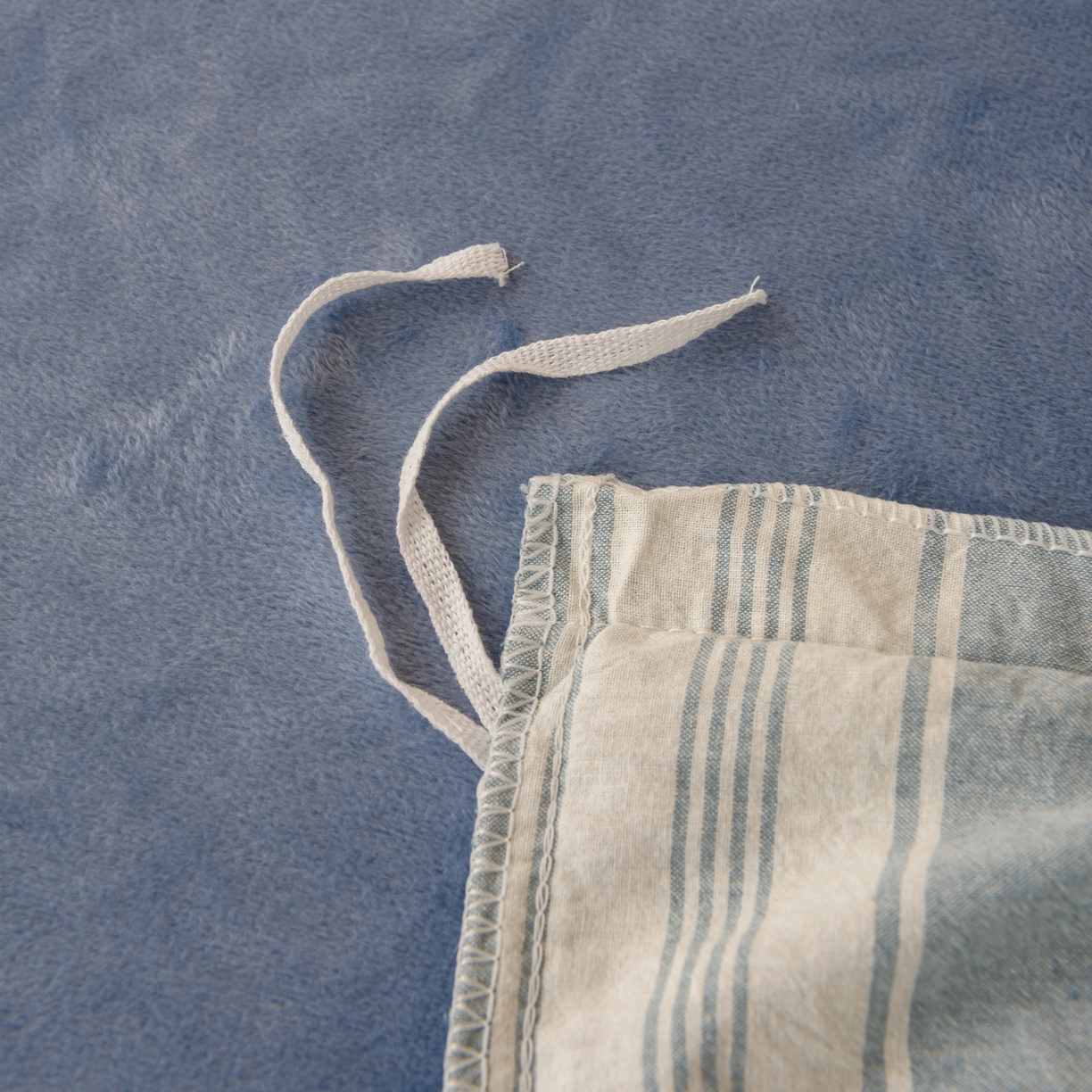 91家纺网 家纺一手货源 找家纺 雯雨家纺 2025新款全棉加牛奶绒宝宝绒一面棉一面绒单件被套单品被套 棉绒-布莱格