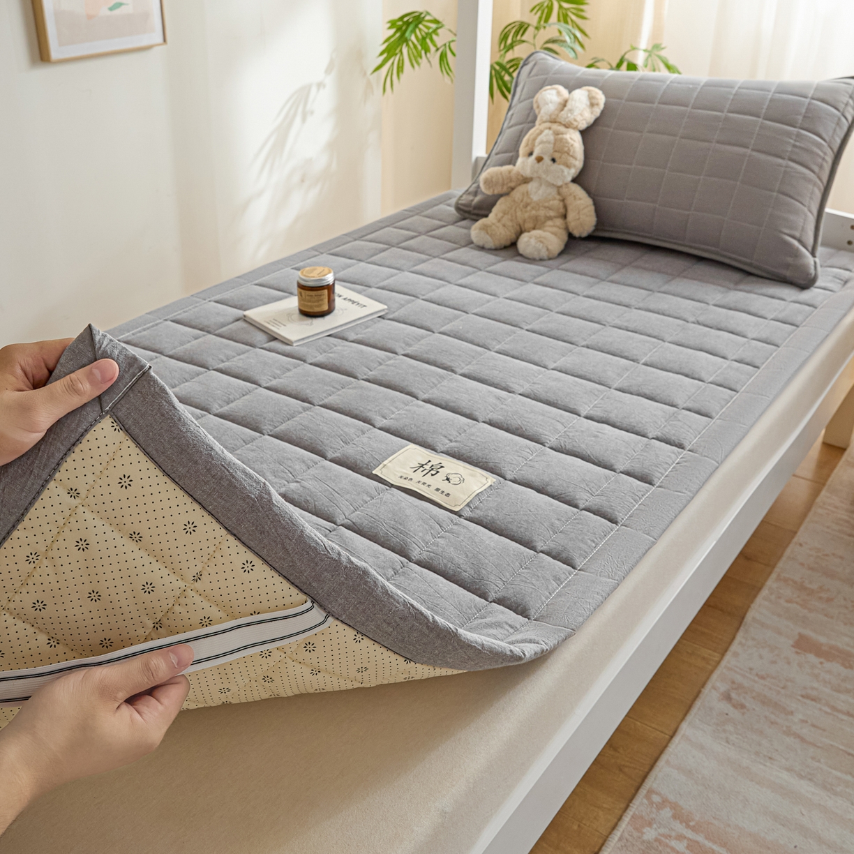 91家纺网 家纺一手货源 找家纺 鑫钰 2025新款学生开学季宿舍专用新疆棉花床垫薄款 棉格-绅士灰