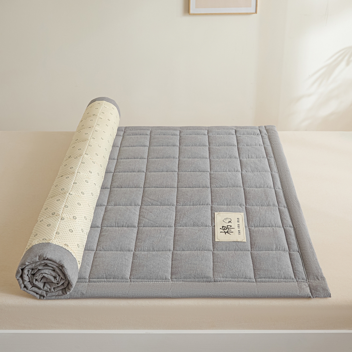 91家纺网 家纺一手货源 找家纺 鑫钰 2025新款学生开学季宿舍专用新疆棉花床垫薄款 棉格-绅士灰