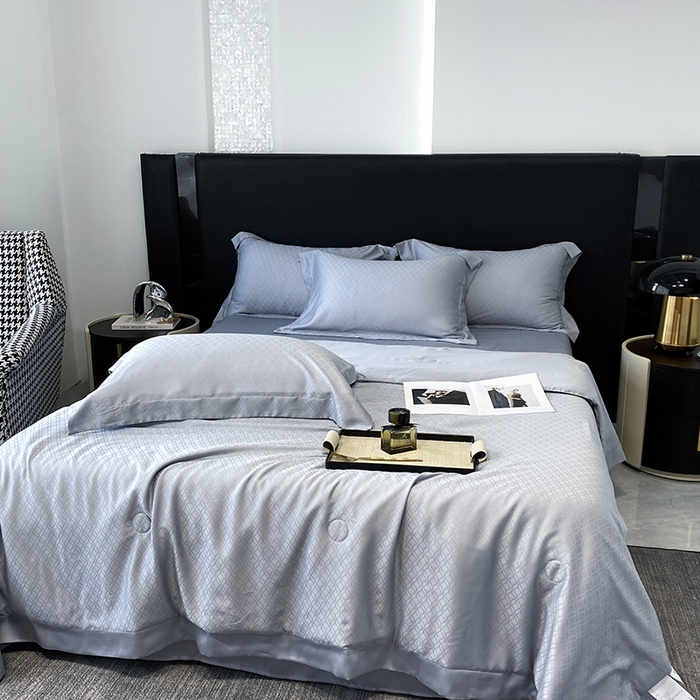 91家纺网 家纺一手货源 找家纺 梵克保罗 2025春夏新款莱赛尔兰精天丝提花单夏被空调被夏被四件套 银兰