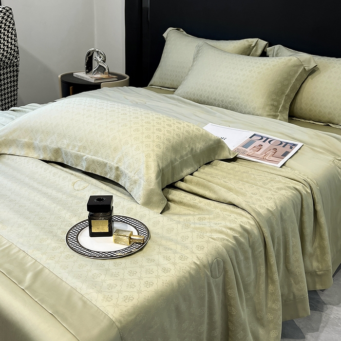 91家纺网 家纺一手货源 找家纺 梵克保罗 2025春夏新款莱赛尔兰精天丝提花单夏被空调被夏被四件套 夏日绿