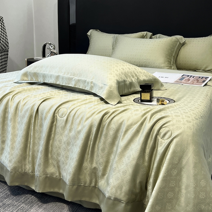 91家纺网 家纺一手货源 找家纺 梵克保罗 2025春夏新款莱赛尔兰精天丝提花单夏被空调被夏被四件套 夏日绿