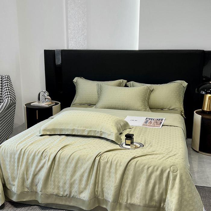 91家纺网 家纺一手货源 找家纺 梵克保罗 2025春夏新款莱赛尔兰精天丝提花单夏被空调被夏被四件套 夏日绿