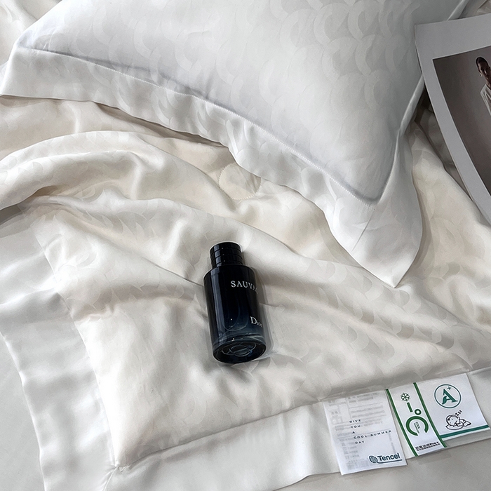 91家纺网 家纺一手货源 找家纺 梵克保罗 2025春夏新款莱赛尔兰精天丝提花单夏被空调被夏被四件套 女神白