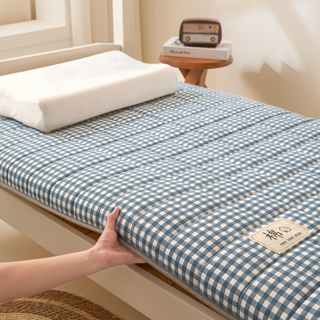 91家纺网 家纺一手货源 找家纺 鑫钰 2025新款学生开学季宿舍专用新疆棉花床垫薄款 棉格-经典白