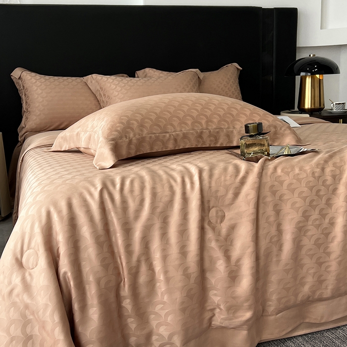 91家纺网 家纺一手货源 找家纺 梵克保罗 2025春夏新款莱赛尔兰精天丝提花单夏被空调被夏被四件套 女神咖