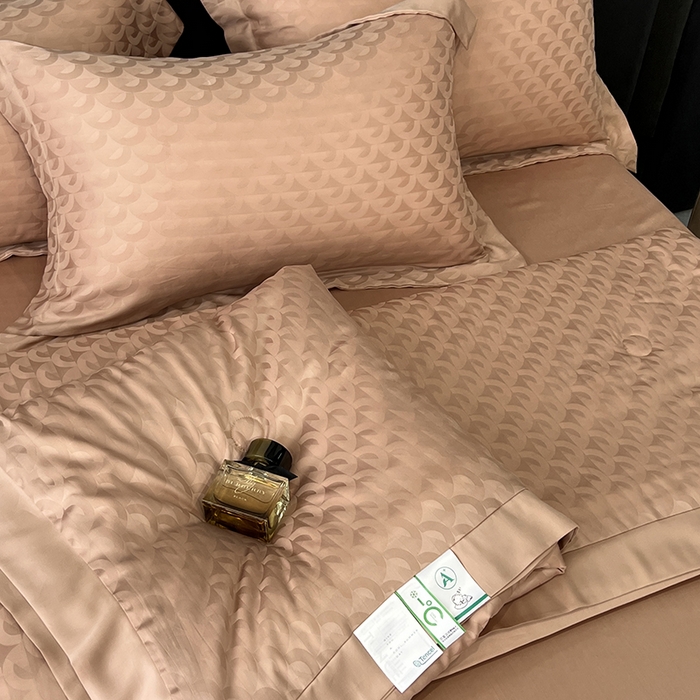 91家纺网 家纺一手货源 找家纺 梵克保罗 2025春夏新款莱赛尔兰精天丝提花单夏被空调被夏被四件套 女神咖