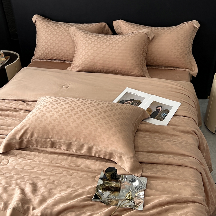 91家纺网 家纺一手货源 找家纺 梵克保罗 2025春夏新款莱赛尔兰精天丝提花单夏被空调被夏被四件套 女神咖