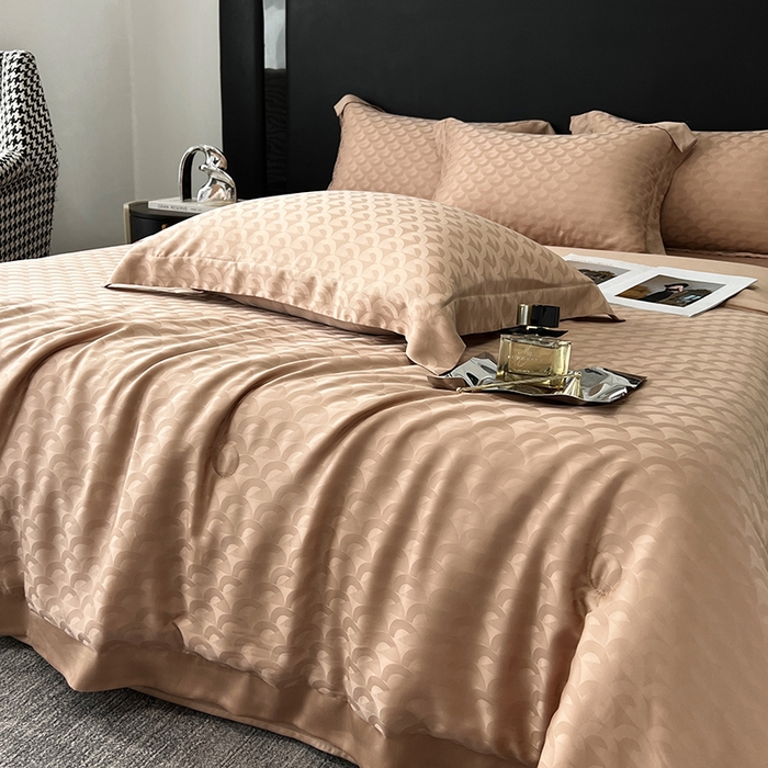 91家纺网 家纺一手货源 找家纺 梵克保罗 2025春夏新款莱赛尔兰精天丝提花单夏被空调被夏被四件套 女神咖