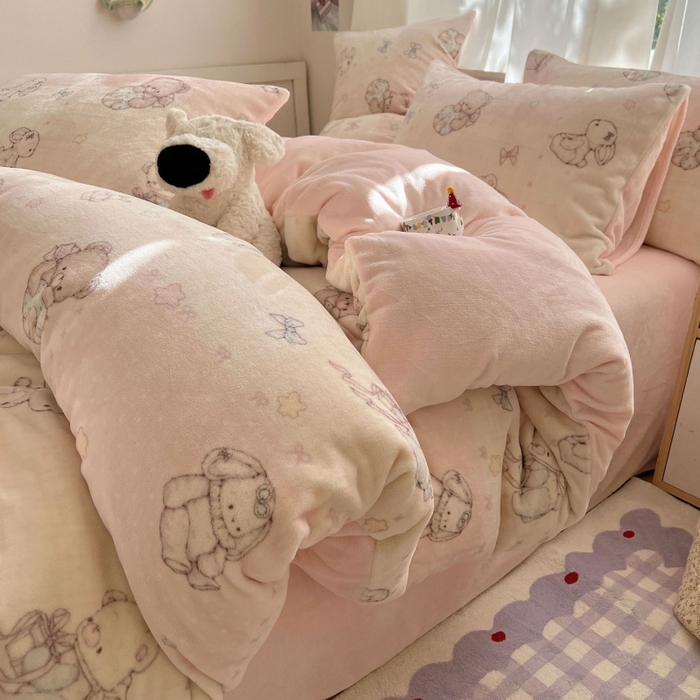 91家纺网 家纺一手货源 找家纺 （总）红嘴企鹅 2025新款精致印花牛奶绒四件套