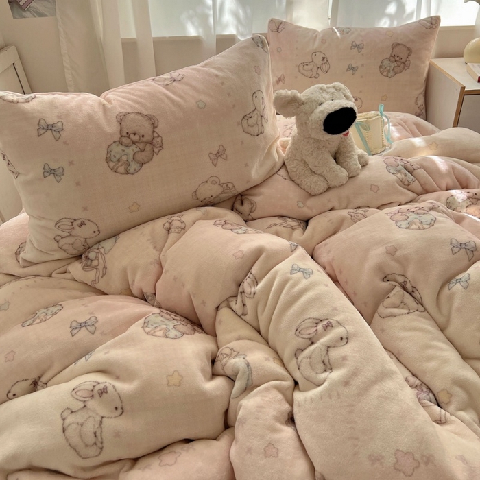 91家纺网 家纺一手货源 找家纺 （总）红嘴企鹅 2025新款精致印花牛奶绒四件套