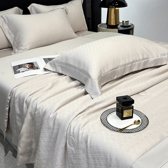 91家纺网 家纺一手货源 找家纺 梵克保罗 2025春夏新款莱赛尔兰精天丝提花单夏被空调被夏被四件套 银灰