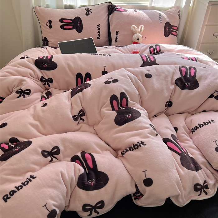 91家纺网 家纺一手货源 找家纺 （总）红嘴企鹅 2025新款精致印花牛奶绒四件套