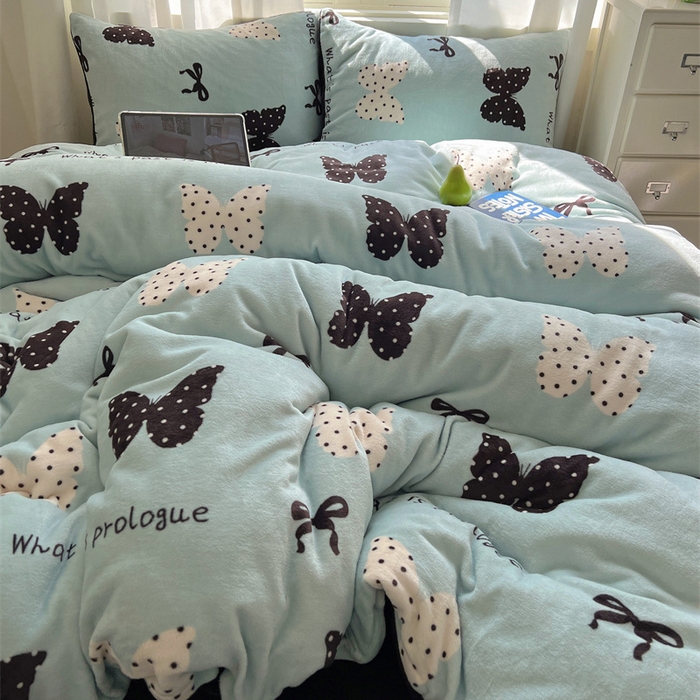 91家纺网 家纺一手货源 找家纺 红嘴企鹅 2025新款精致印花牛奶绒四件套 魅力蝴蝶