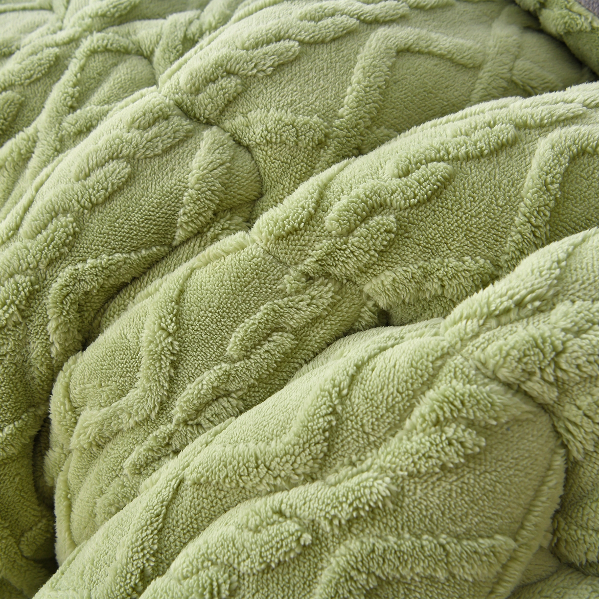 91家纺网 家纺一手货源 找家纺 宇豪家纺 2025新款塔芙绒被子羊羔绒冬被 绿色