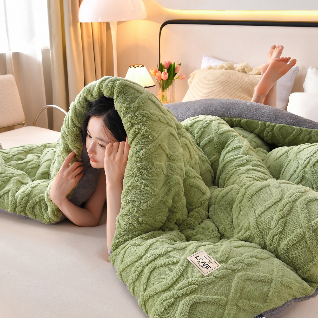 91家纺网 家纺一手货源 找家纺 宇豪家纺 2025新款塔芙绒被子羊羔绒冬被 绿色