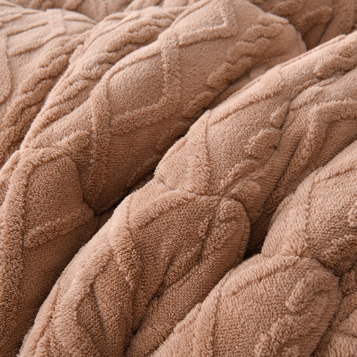 91家纺网 家纺一手货源 找家纺 宇豪家纺 2025新款塔芙绒被子羊羔绒冬被 咖色