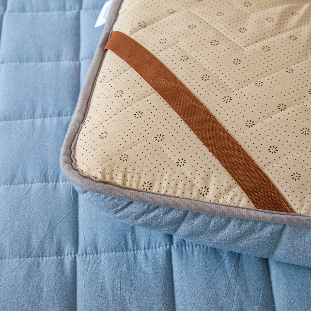 91家纺网 家纺一手货源 找家纺 鑫钰 2025年新款开学季新疆棉花床垫学生宿舍专用80x190  90x190 棉格-宾利蓝