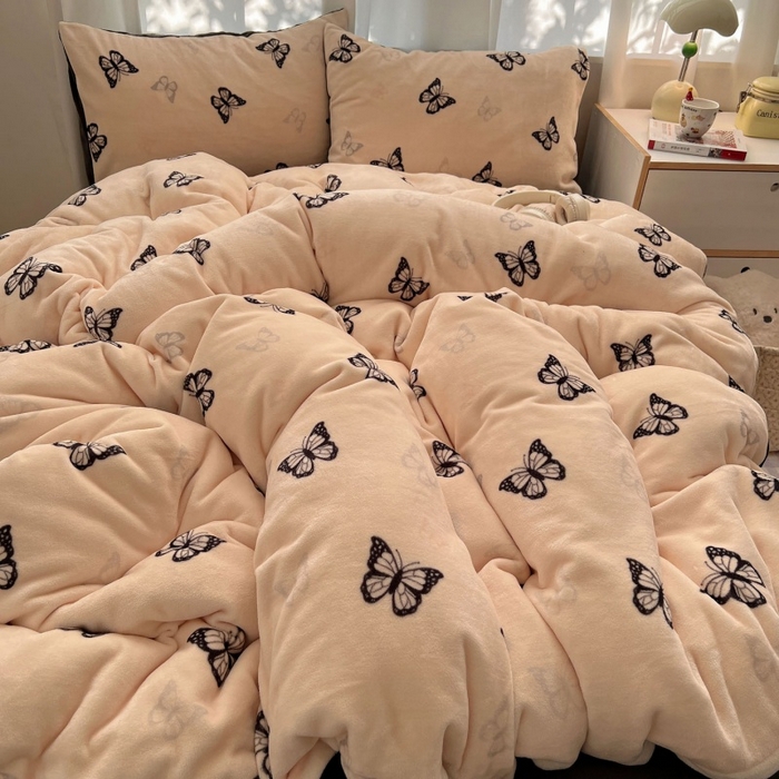 91家纺网 家纺一手货源 找家纺 （总）红嘴企鹅 2025新款精致印花牛奶绒四件套