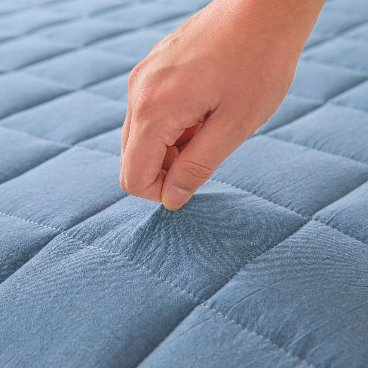 91家纺网 家纺一手货源 找家纺 鑫钰 2025年新款开学季新疆棉花床垫学生宿舍专用80x190  90x190 棉格-宾利蓝