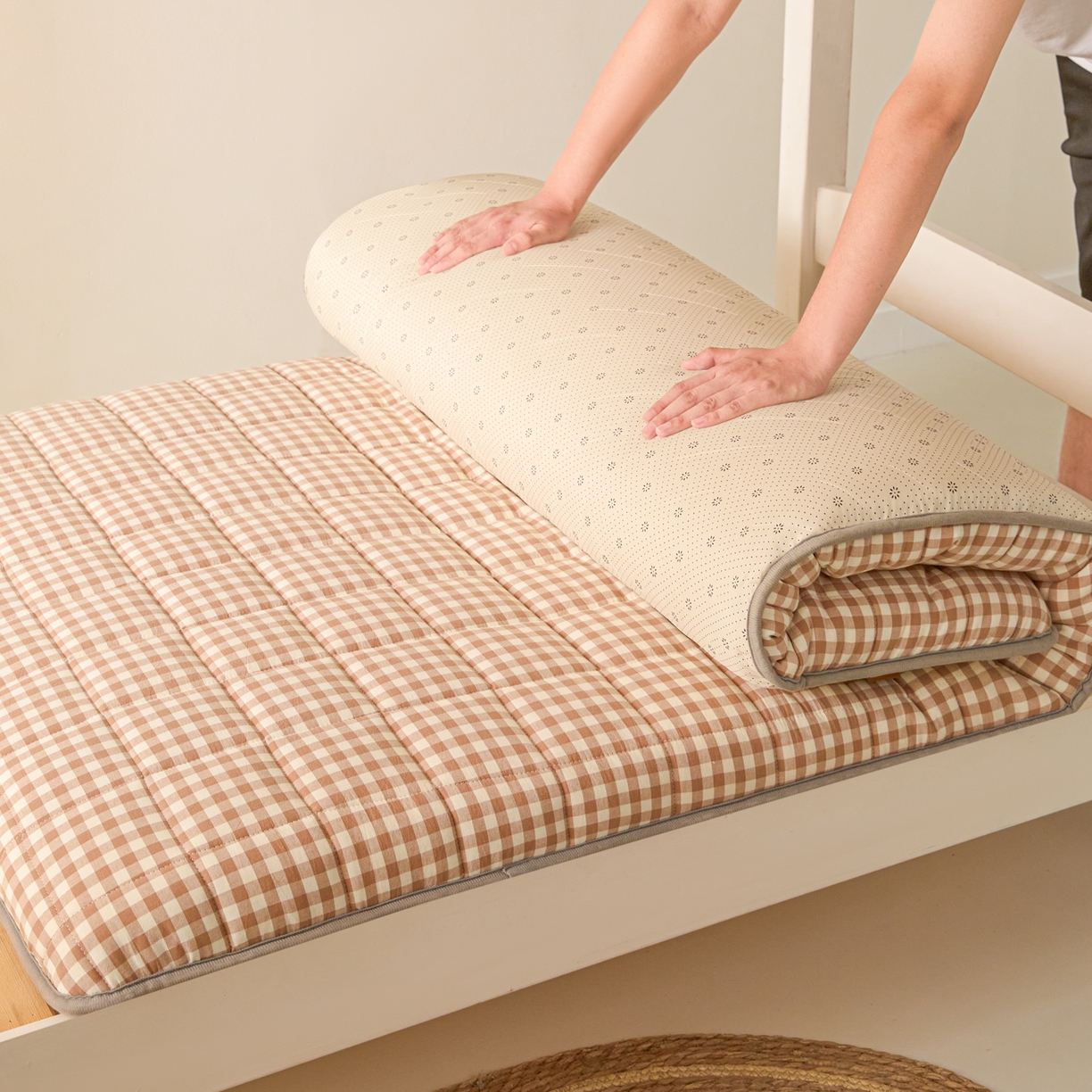 91家纺网 家纺一手货源 找家纺 鑫钰 2025年新款开学季新疆棉花床垫学生宿舍专用80x190  90x190 棉格-驼小格