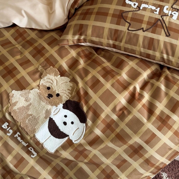 91家纺网 家纺一手货源 找家纺 初拾 2025新款100s全棉纯棉磨毛卡通毛巾绣四件套-情绪价值 枫叶小狗