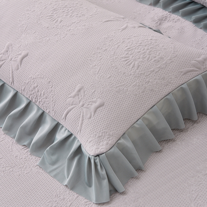 91家纺网 家纺一手货源 找家纺 梵克保罗 2025新款凉感豆豆床裙夏被四件套 花梦蝶 高级灰