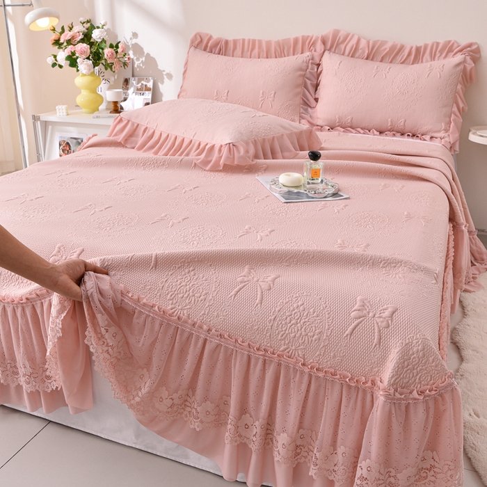 91家纺网 家纺一手货源 找家纺 梵克保罗 2025新款凉感豆豆床裙夏被四件套 花梦蝶 粉