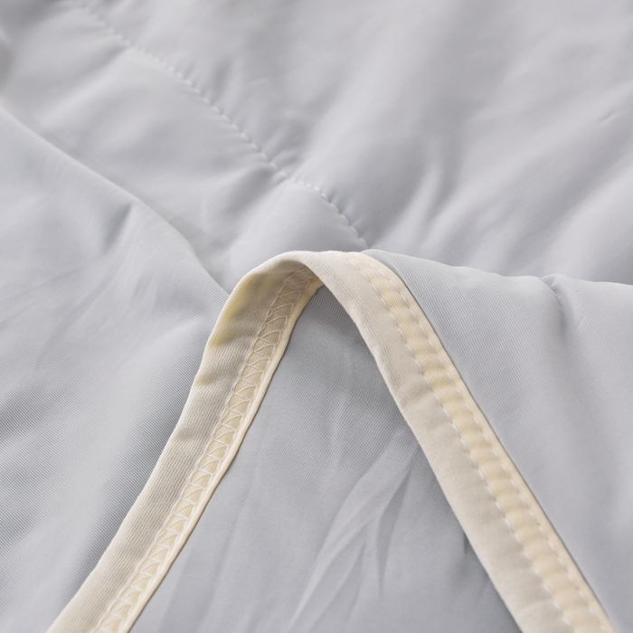 91家纺网 家纺一手货源 找家纺 梵克保罗 2025新款凉感豆豆床裙夏被四件套 幸运花 高级灰