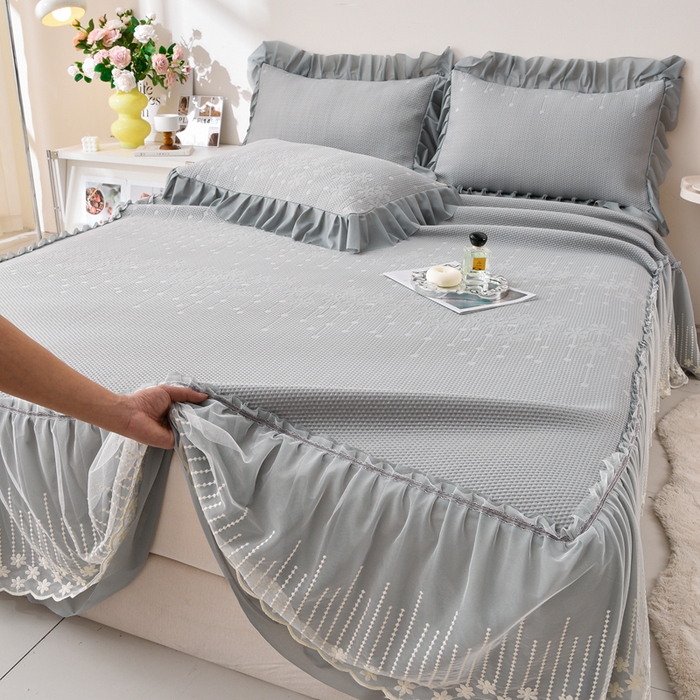 91家纺网 家纺一手货源 找家纺 梵克保罗 2025新款凉感豆豆床裙夏被四件套 幸运花 高级灰