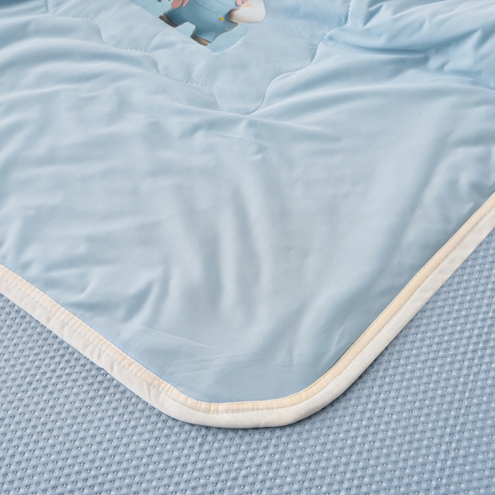 91家纺网 家纺一手货源 找家纺 梵克保罗 2025新款凉感豆豆床裙夏被四件套 幸运花 宾利兰