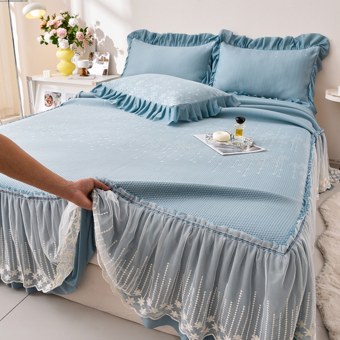 91家纺网 家纺一手货源 找家纺 梵克保罗 2025新款凉感豆豆床裙夏被四件套 幸运花 宾利兰