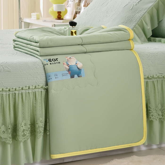 91家纺网 家纺一手货源 找家纺 梵克保罗 2025新款凉感豆豆床裙夏被四件套 花梦蝶 绿