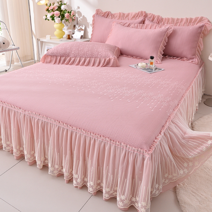 91家纺网 家纺一手货源 找家纺 梵克保罗 2025新款凉感豆豆床裙夏被四件套 幸运花 粉