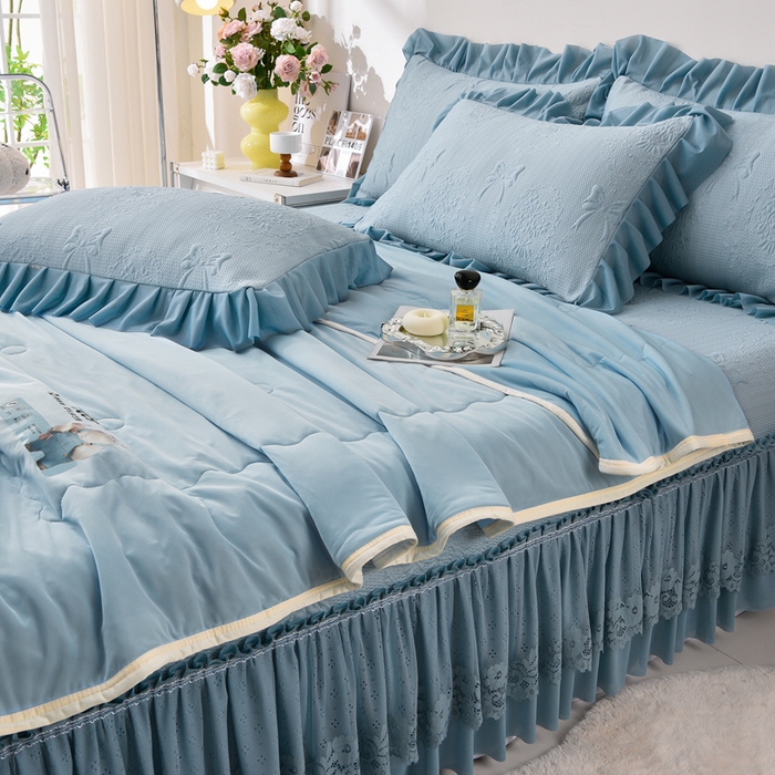 91家纺网 家纺一手货源 找家纺 梵克保罗 2025新款凉感豆豆床裙夏被四件套 花梦蝶 兰