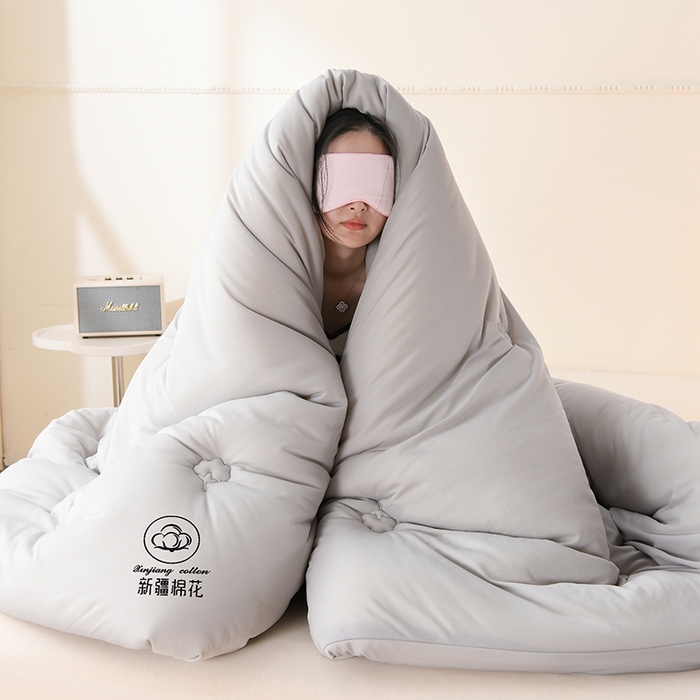 91家纺网 家纺一手货源 找家纺 宇豪家纺 2025新款新疆棉花被亲肤水洗棉 灰色