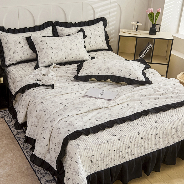 91家纺网 家纺一手货源 找家纺 梵克保罗 2025春夏新款有氧双层纱印花夹棉床盖四件套夏被四件套 沉香