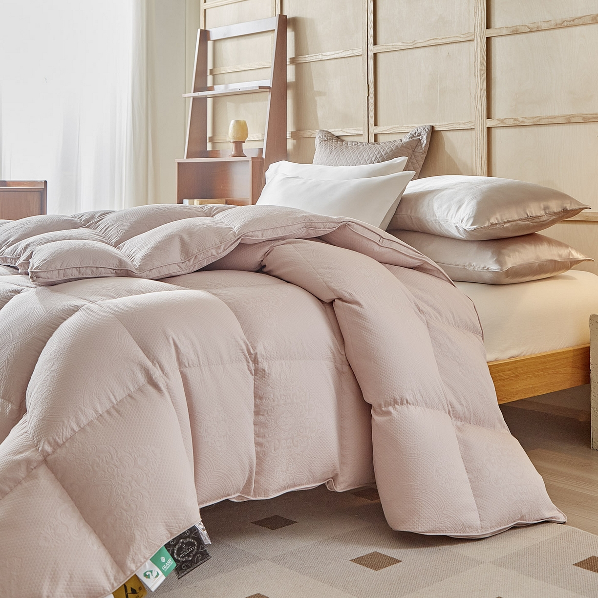 91家纺网 家纺一手货源 找家纺 暖羽屋羽绒馆  2025新款羽毛白鹅绒丝被芯被子 馨荷