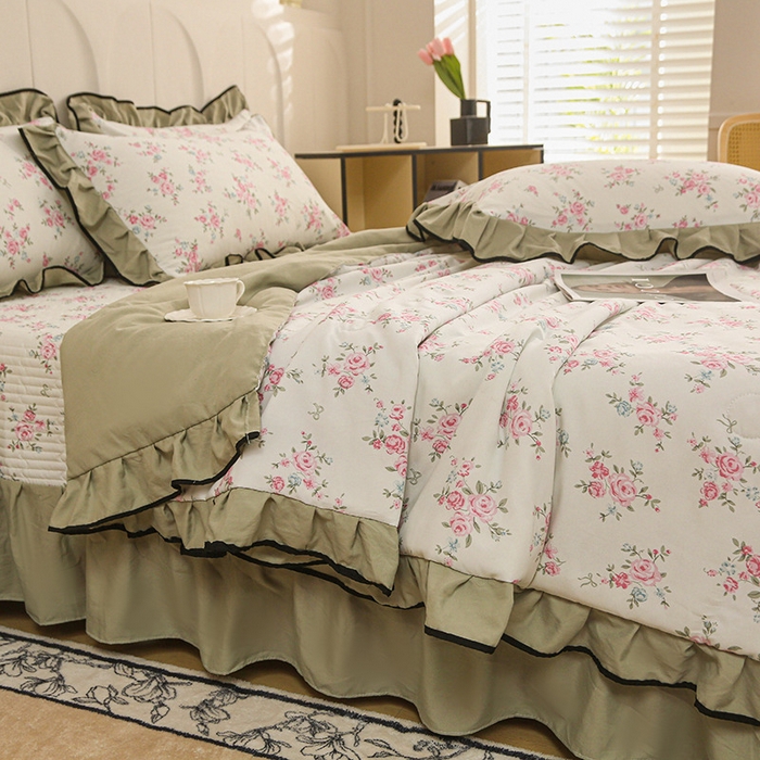 91家纺网 家纺一手货源 找家纺 梵克保罗 2025春夏新款有氧双层纱印花夹棉床盖四件套夏被四件套 晨曦微露