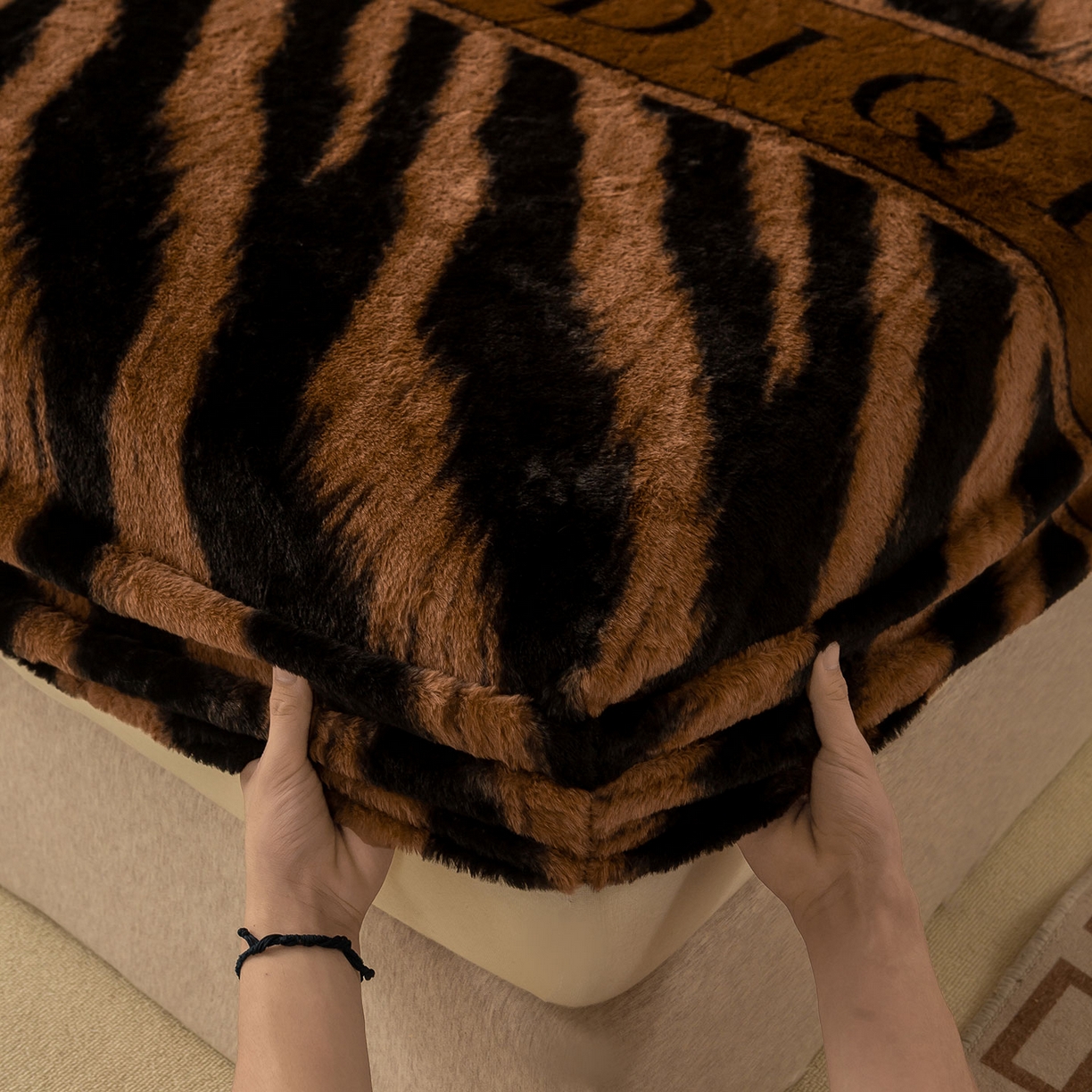 91家纺网 家纺一手货源 找家纺 （总）眠势力 2025新款兔毛绒床笠单件冬季加绒冬季保暖保护套全包防尘床垫罩-美拉德系列