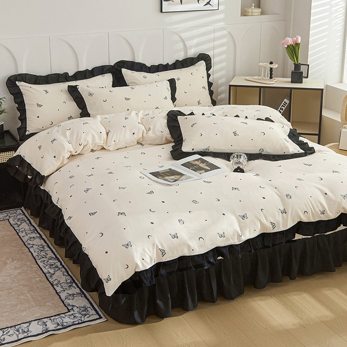 91家纺网 家纺一手货源 找家纺 梵克保罗 2025春夏新款有氧双层纱印花夹棉床盖四件套夏被四件套 蝴蝶纷飞 奶油白