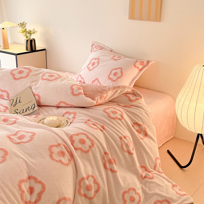 91家纺网 家纺一手货源 找家纺 （总）川悦生活 2025新款A类300克高克重提花牛奶绒四件套