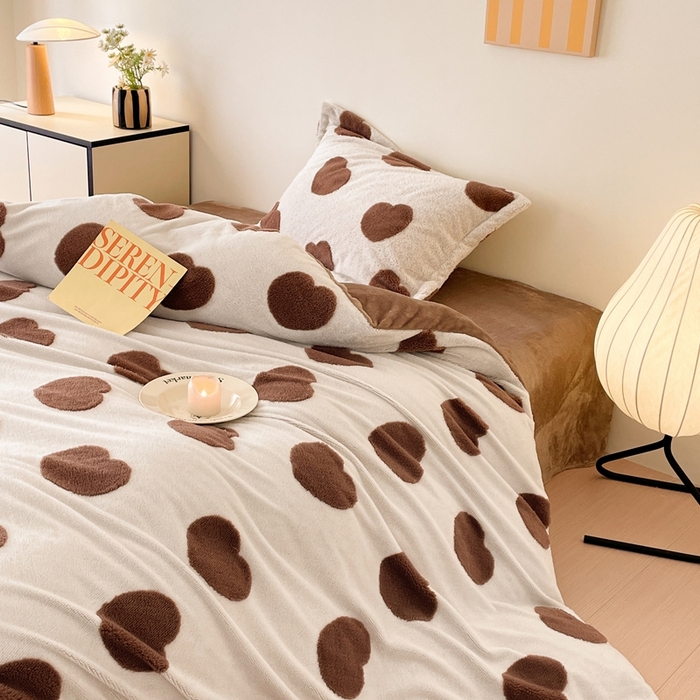 91家纺网 家纺一手货源 找家纺 （总）川悦生活 2025新款A类300克高克重提花牛奶绒四件套