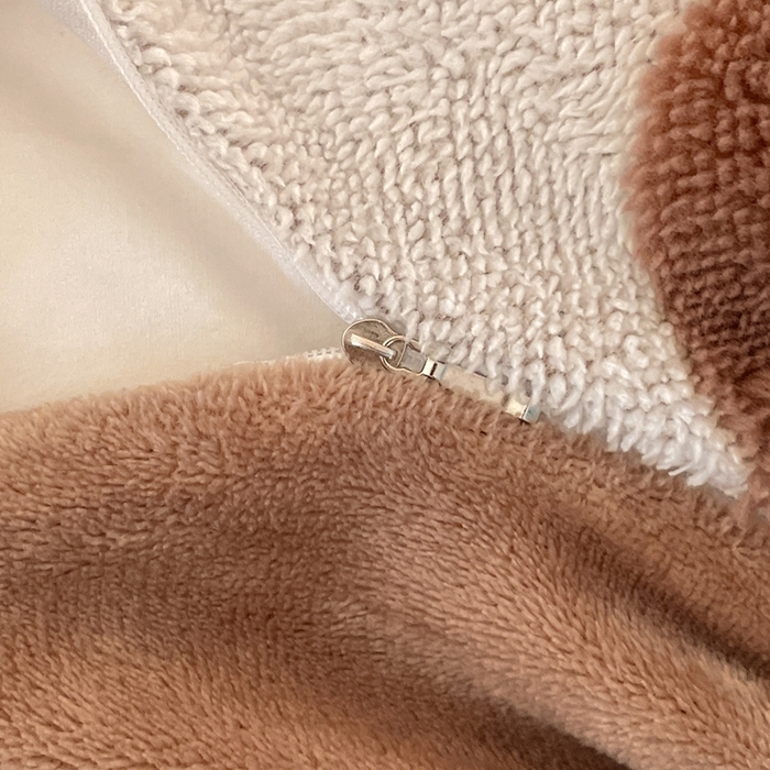 91家纺网 家纺一手货源 找家纺 川悦生活 2025新款A类300克高克重提花牛奶绒四件套 奶咖熊仔